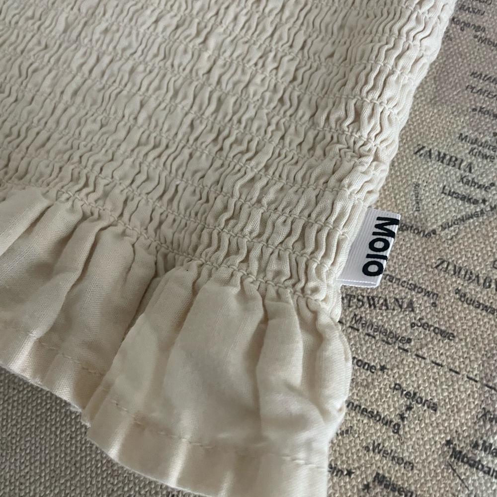 MOLO Rolfia Smocked Top Size 134 -140 9/10 Summer Sand - Picture 4 of 9